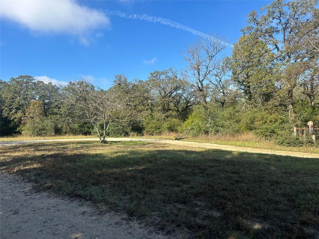 8032 County Road 314, Buffalo, TX 75831