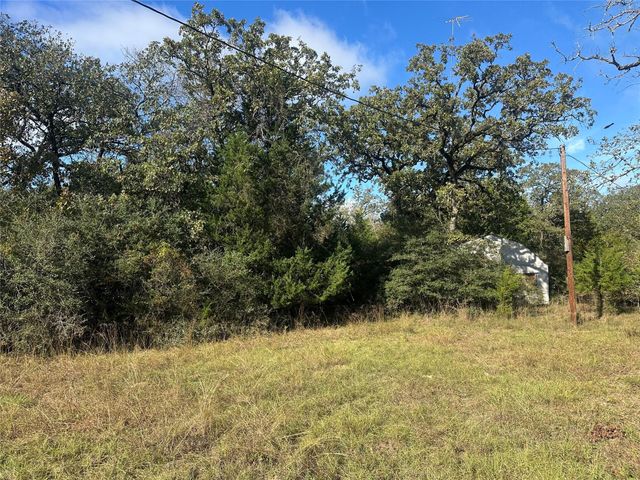 8032 County Road 314, Buffalo, TX 75831