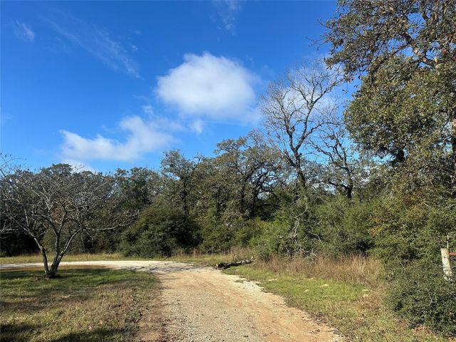 8032 County Road 314, Buffalo, TX 75831