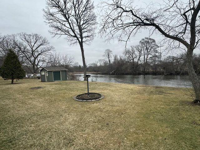 123 Riverview DRIVE, Waterford, WI 53185