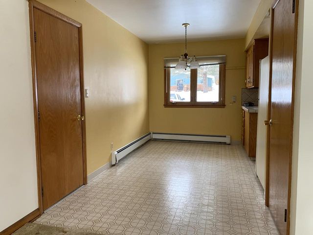 123 Riverview DRIVE, Waterford, WI 53185