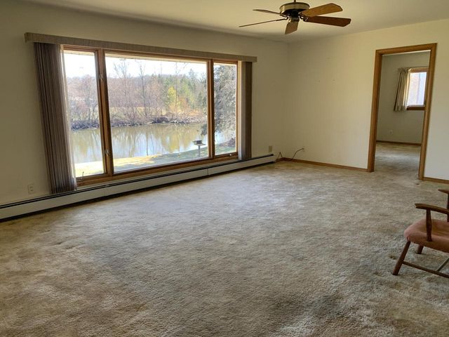 123 Riverview DRIVE, Waterford, WI 53185