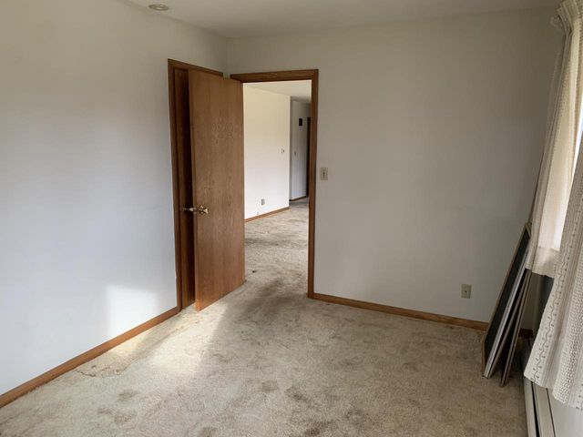 123 Riverview DRIVE, Waterford, WI 53185