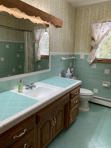 123 Riverview DRIVE, Waterford, WI 53185