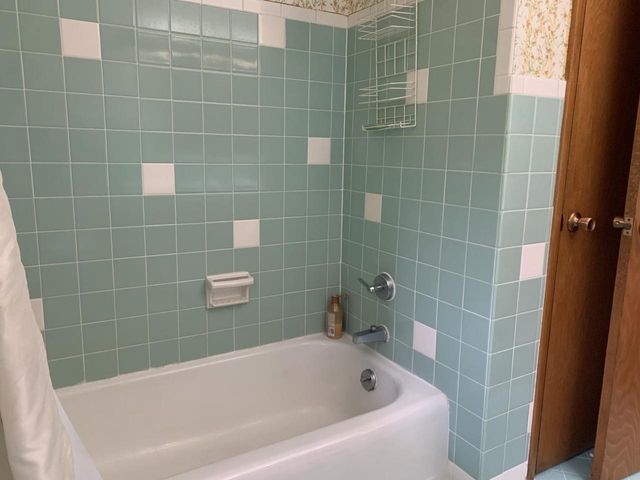 123 Riverview DRIVE, Waterford, WI 53185