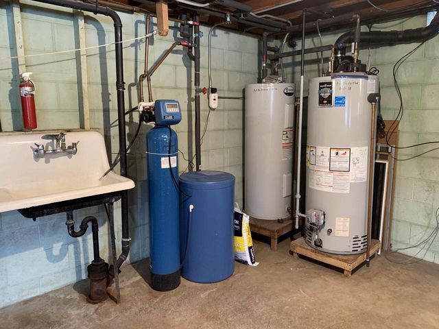 123 Riverview DRIVE, Waterford, WI 53185