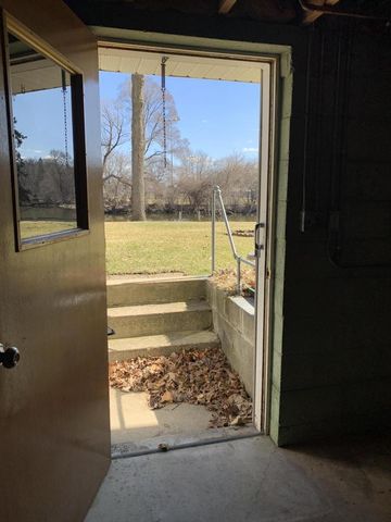 123 Riverview DRIVE, Waterford, WI 53185