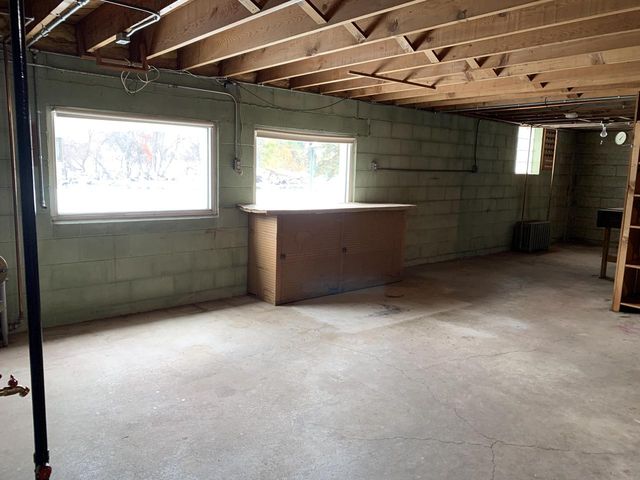 123 Riverview DRIVE, Waterford, WI 53185