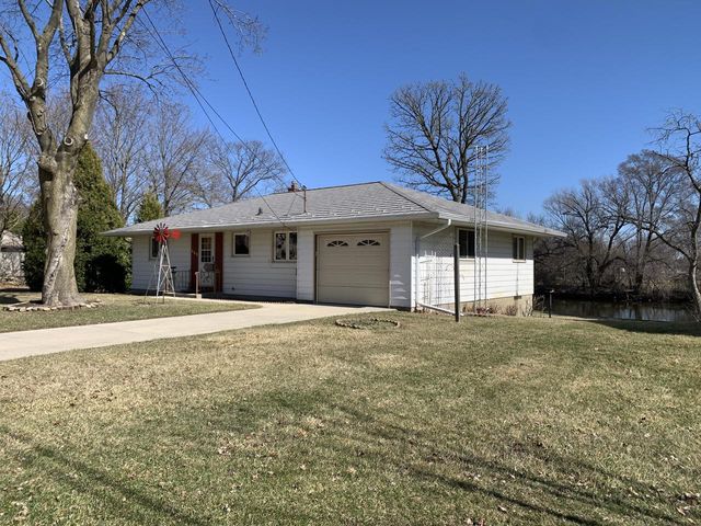 123 Riverview DRIVE, Waterford, WI 53185