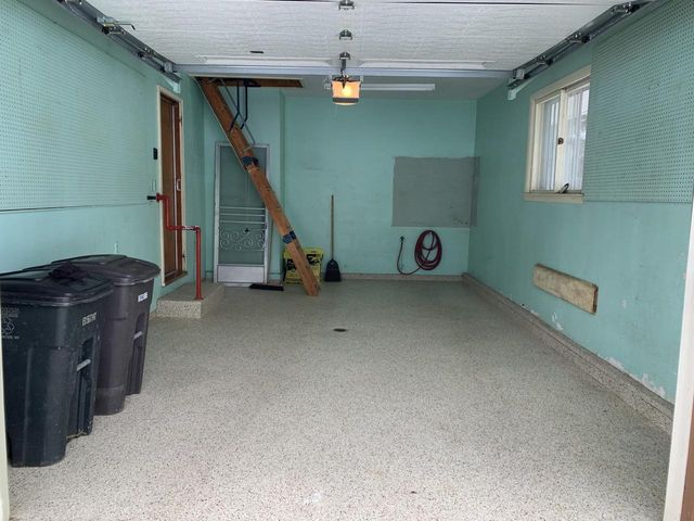 123 Riverview DRIVE, Waterford, WI 53185