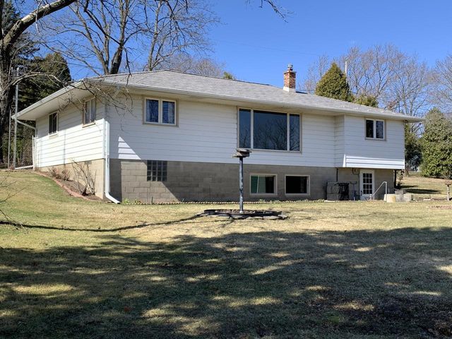 123 Riverview DRIVE, Waterford, WI 53185