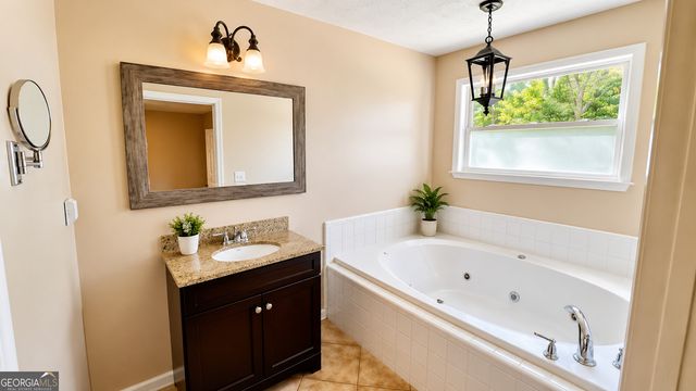 120 Ashley Oaks Drive, Mcdonough, GA 30253