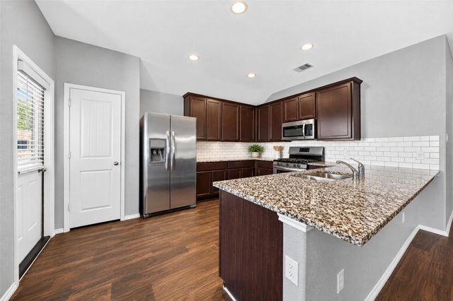 702 Green Clover Lane, Rosharon, TX 77583