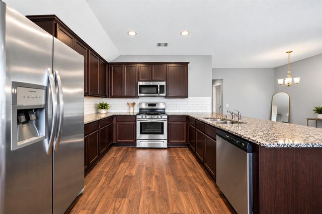 702 Green Clover Lane, Rosharon, TX 77583