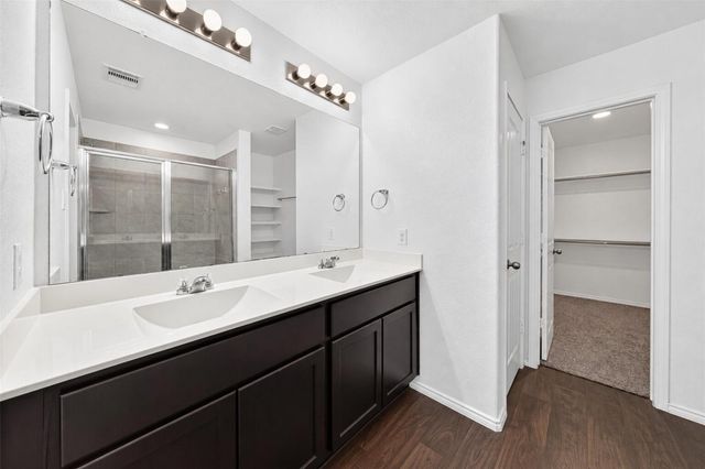 702 Green Clover Lane, Rosharon, TX 77583