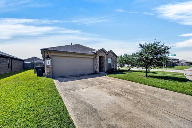 702 Green Clover Lane, Rosharon, TX 77583