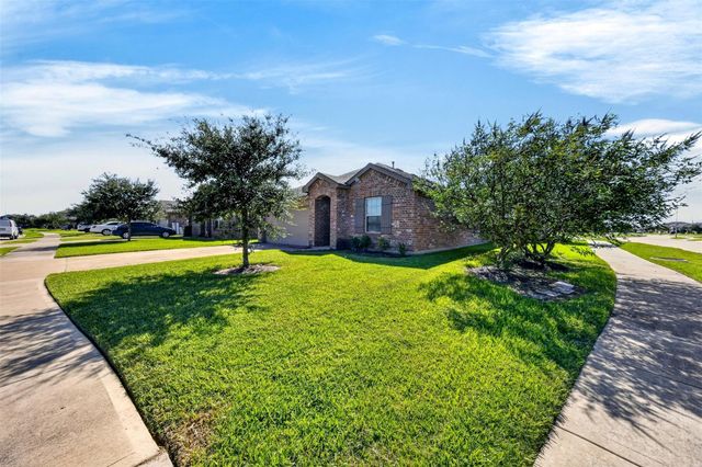 702 Green Clover Lane, Rosharon, TX 77583