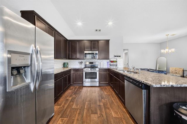 702 Green Clover Lane, Rosharon, TX 77583