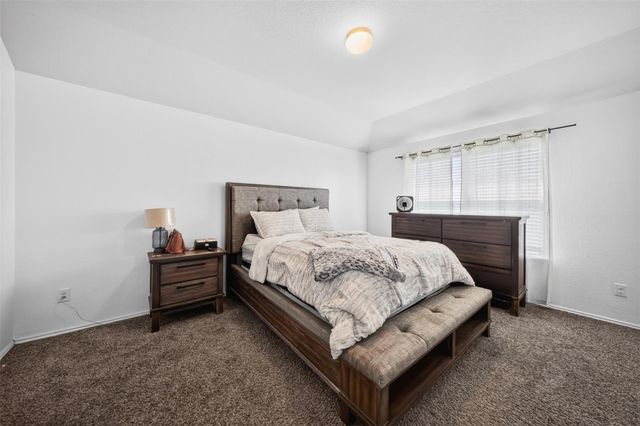 702 Green Clover Lane, Rosharon, TX 77583