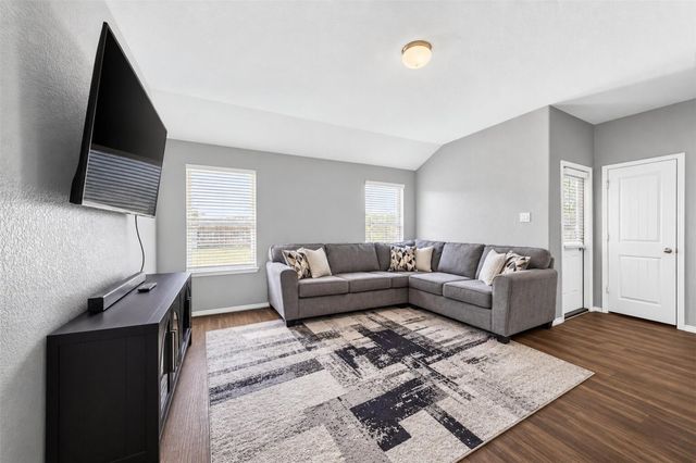 702 Green Clover Lane, Rosharon, TX 77583