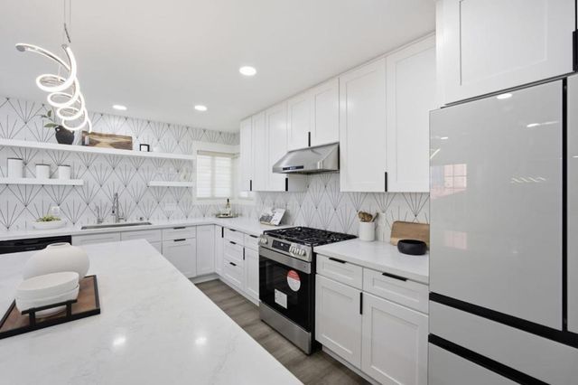 1052 Summerfield Drive, San Jose, CA 95121