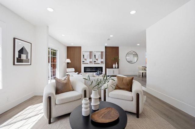 1052 Summerfield Drive, San Jose, CA 95121