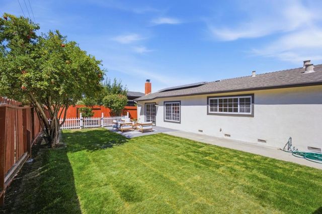 1052 Summerfield Drive, San Jose, CA 95121