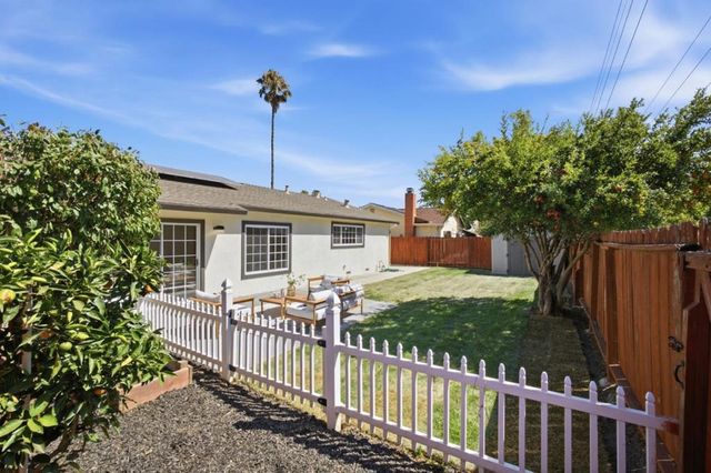 1052 Summerfield Drive, San Jose, CA 95121