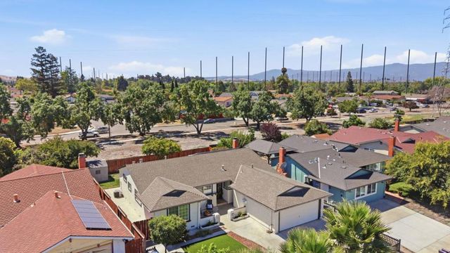 1052 Summerfield Drive, San Jose, CA 95121