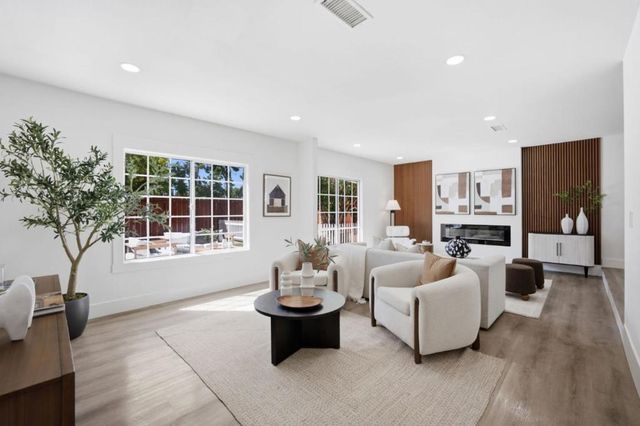 1052 Summerfield Drive, San Jose, CA 95121