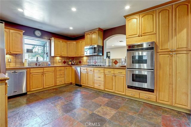 2800 Jolley Drive, Burbank, CA 91504