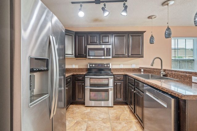 200 Wainwright Drive, Crestview, FL 32539