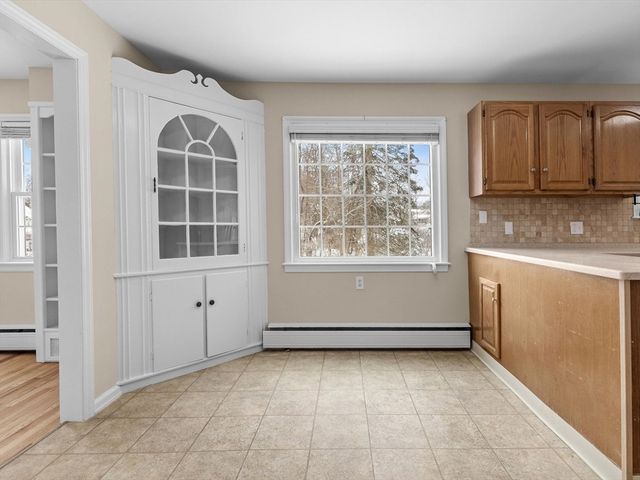 4 West End Ave, Westborough, MA 01581