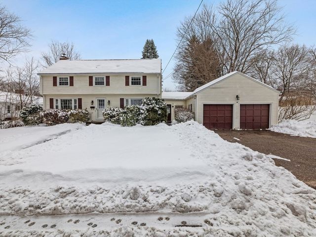 4 West End Ave, Westborough, MA 01581