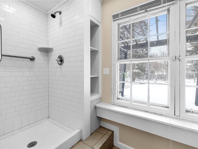 4 West End Ave, Westborough, MA 01581