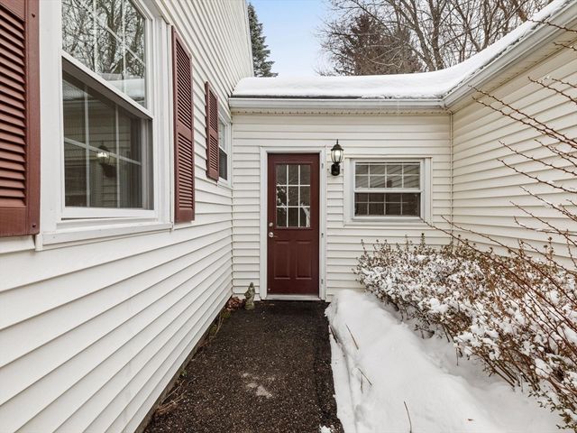 4 West End Ave, Westborough, MA 01581