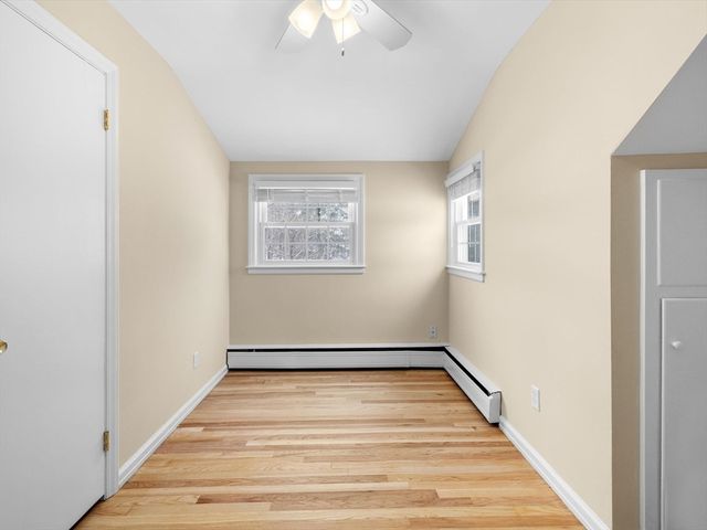 4 West End Ave, Westborough, MA 01581