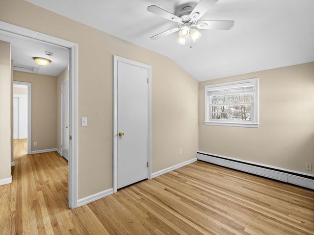 4 West End Ave, Westborough, MA 01581