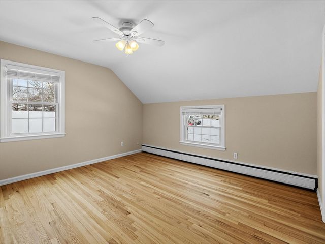 4 West End Ave, Westborough, MA 01581