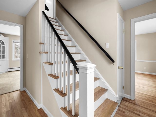 4 West End Ave, Westborough, MA 01581