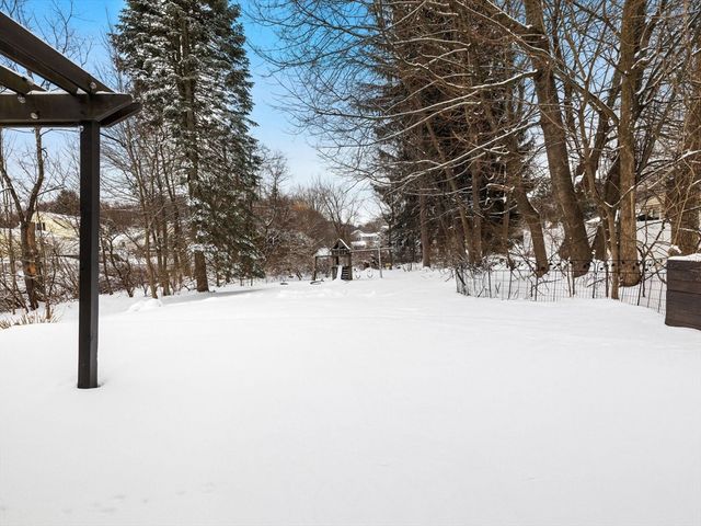 4 West End Ave, Westborough, MA 01581