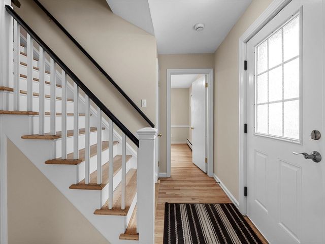 4 West End Ave, Westborough, MA 01581