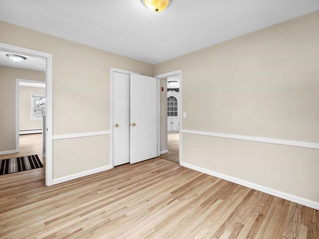 4 West End Ave, Westborough, MA 01581