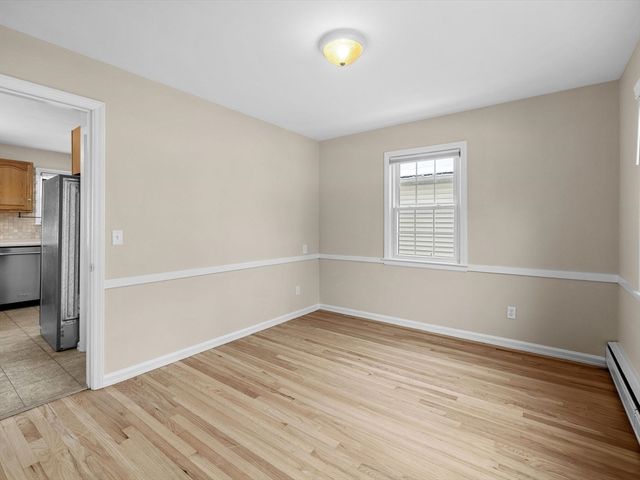 4 West End Ave, Westborough, MA 01581