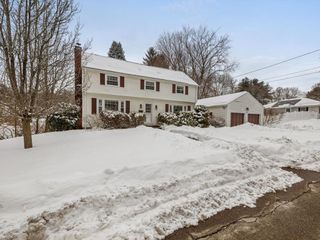4 West End Ave, Westborough, MA 01581