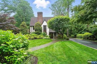 15 Wayside Place, Montclair, NJ 07042