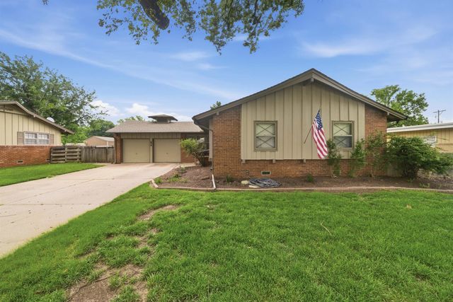 812 N Chipper Ln, Wichita, KS 67212