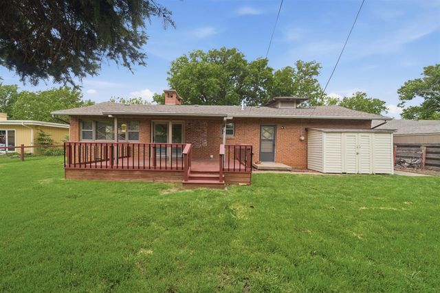 812 N Chipper Ln, Wichita, KS 67212