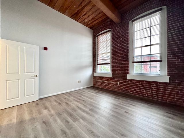 4 Bishop Street 205, Framingham, MA 01702