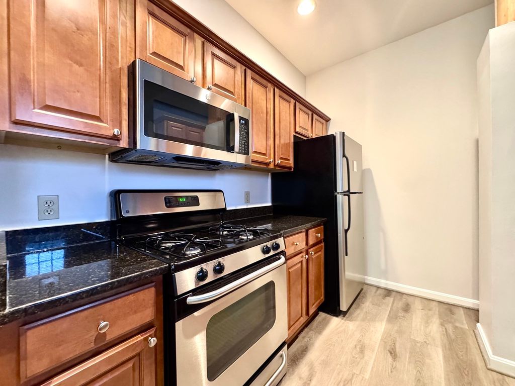 4 Bishop Street 205, Framingham, MA 01702